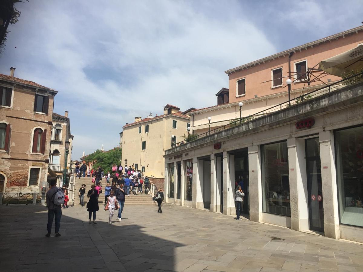 Mori 1 Con Bella Vista Nuovo Appartamento Veneţia Exterior foto