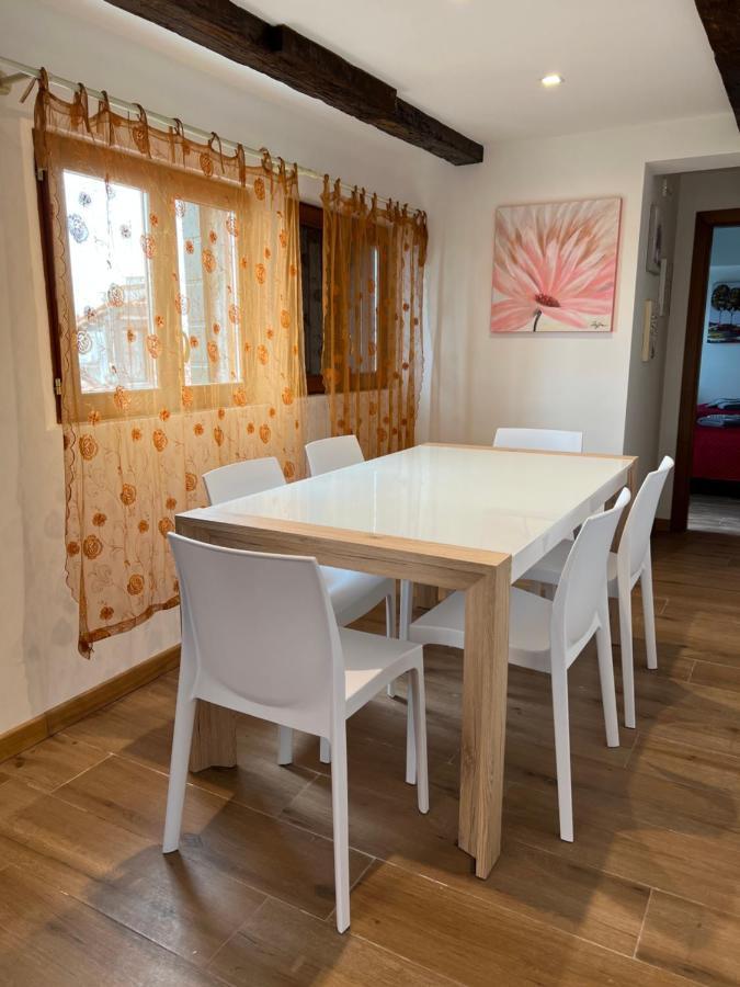 Mori 1 Con Bella Vista Nuovo Appartamento Veneţia Exterior foto