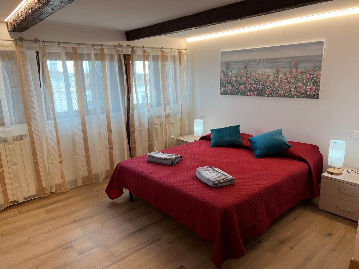 Mori 1 Con Bella Vista Nuovo Appartamento Veneţia Exterior foto